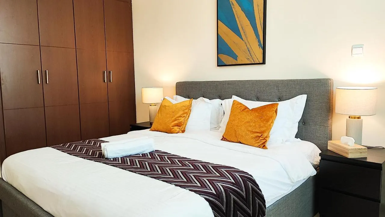 La Buena Vida Holiday Homes Large 2Br Apt Near Burj Khalifa & Dubai Mall