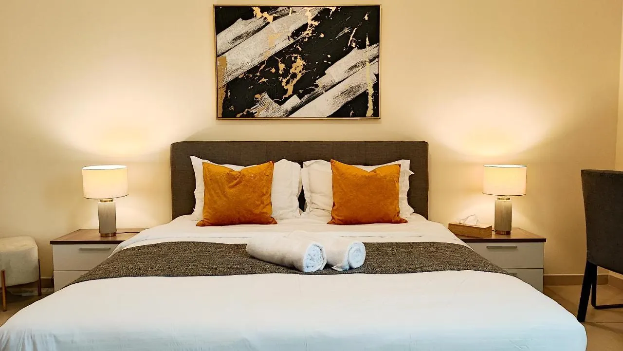 La Buena Vida Holiday Homes Large 2Br Apt Near Burj Khalifa & Dubai Mall Apartment